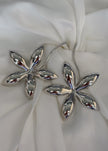 Aretes flor colgante