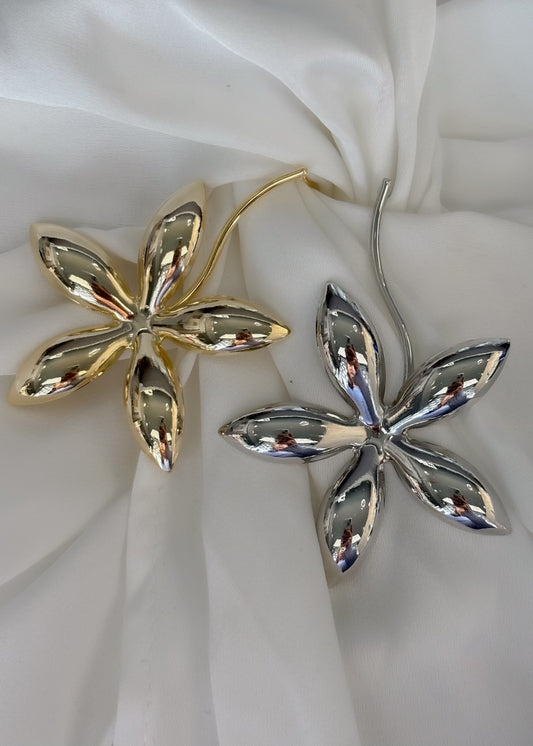 Aretes flor colgante