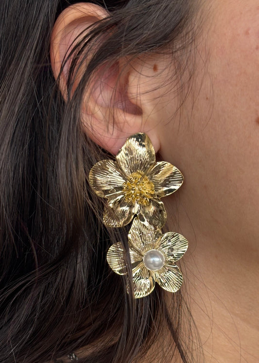 Aretes doble flor con perla