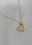 Collar silueta corazón con mariposa