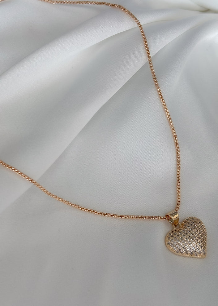 Collar con corazón