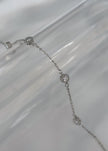 Pulsera plateada con brillos