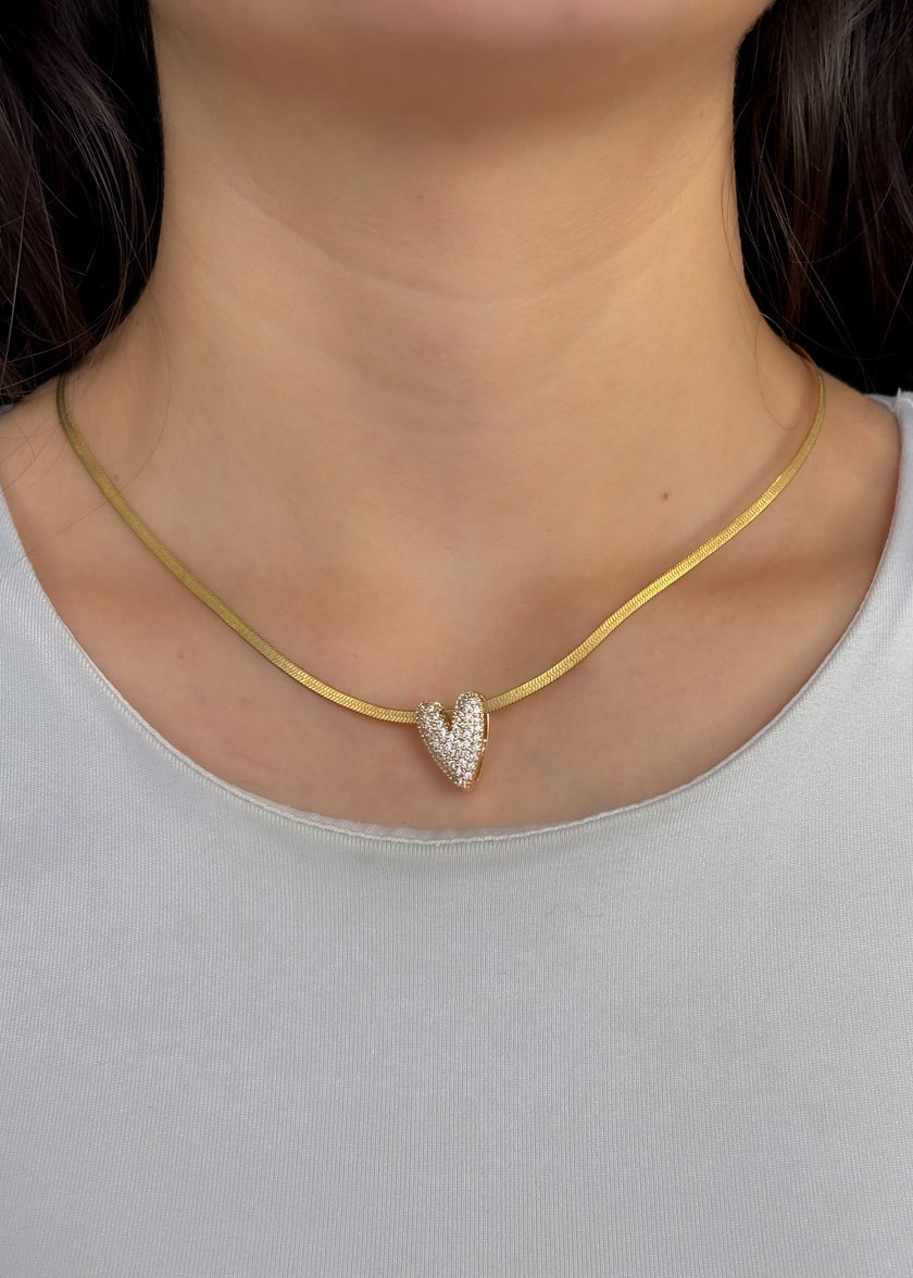 Collar de corazón con cadena planchada