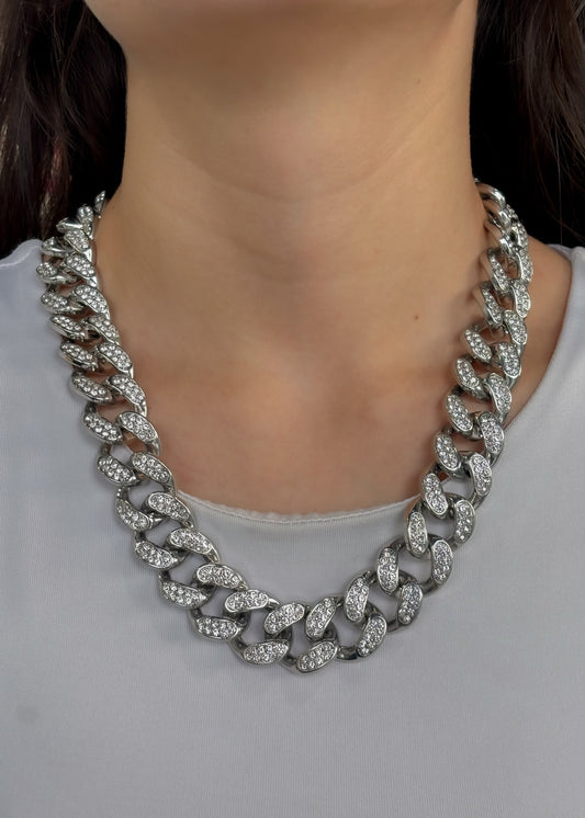 Cadena con eslabones gruesos y brillos