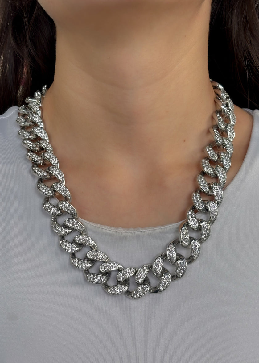 Cadena con eslabones gruesos y brillos