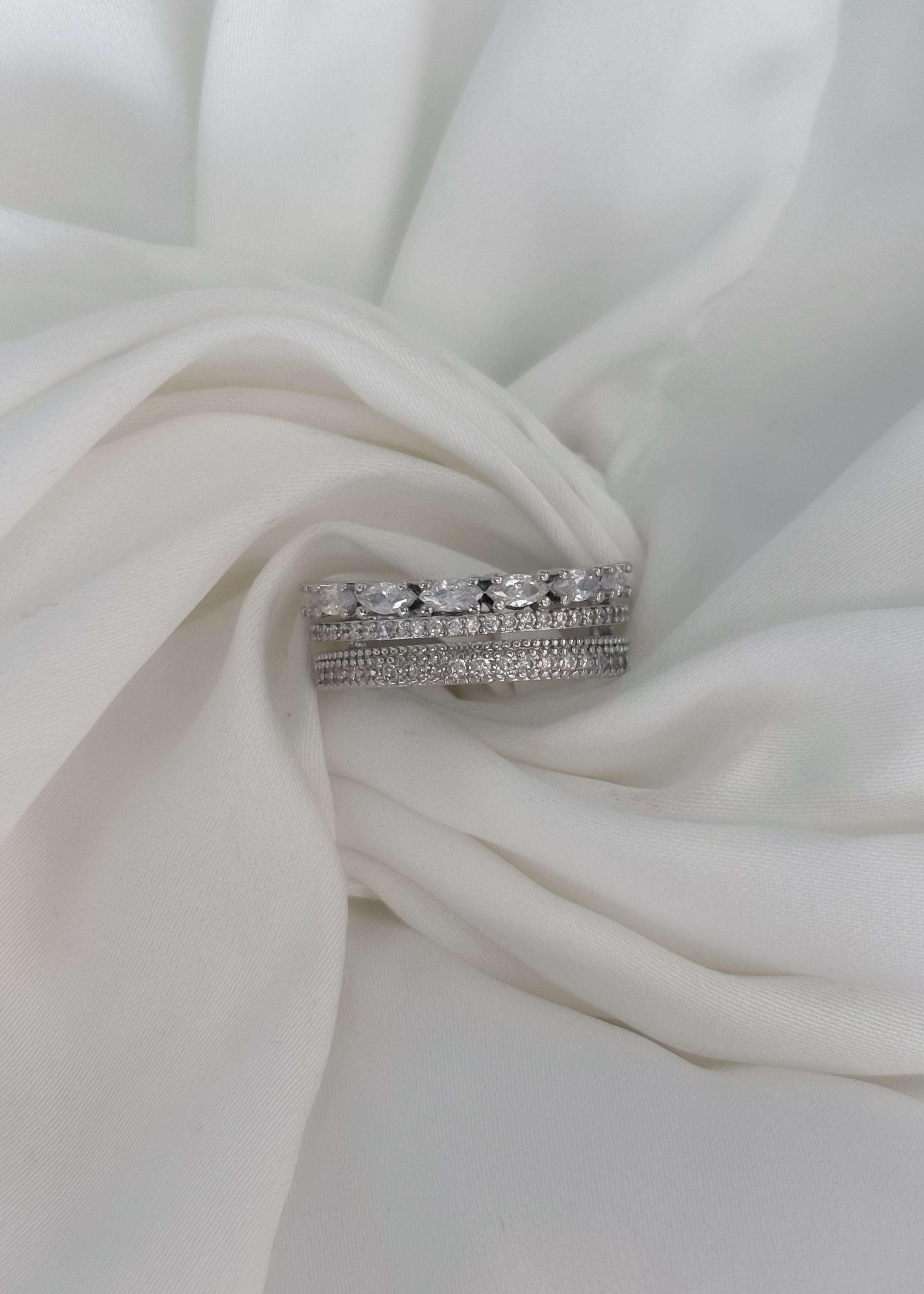 Anillo chunky plateado tres lineas brillos