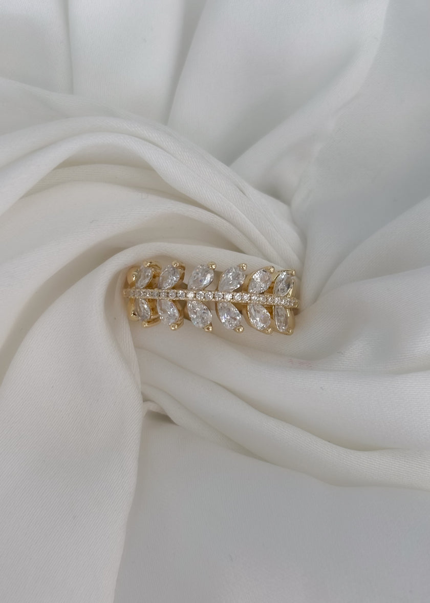 Anillo hojas con zirconias