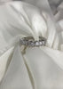 Anillo chunky con cubos y corazón al centro