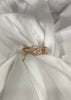 Anillo delgado con nudo y brillos