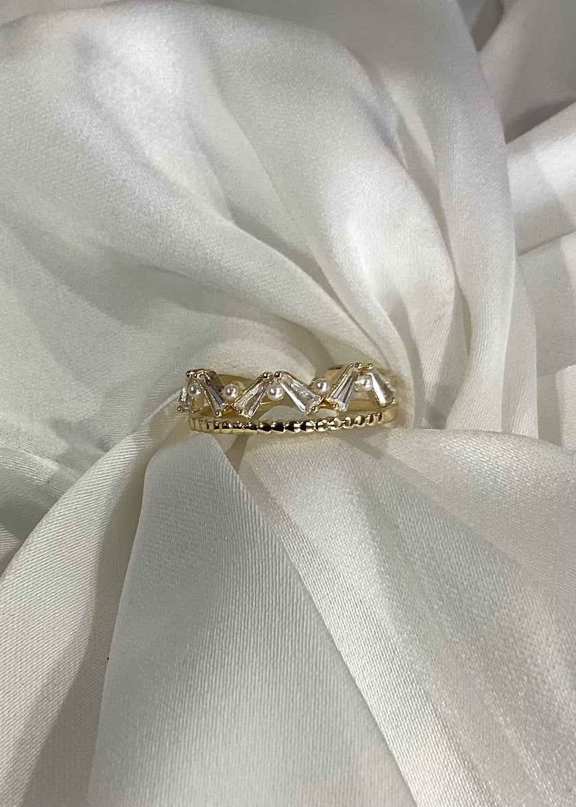 Anillo zig zag con perlas y zirconias