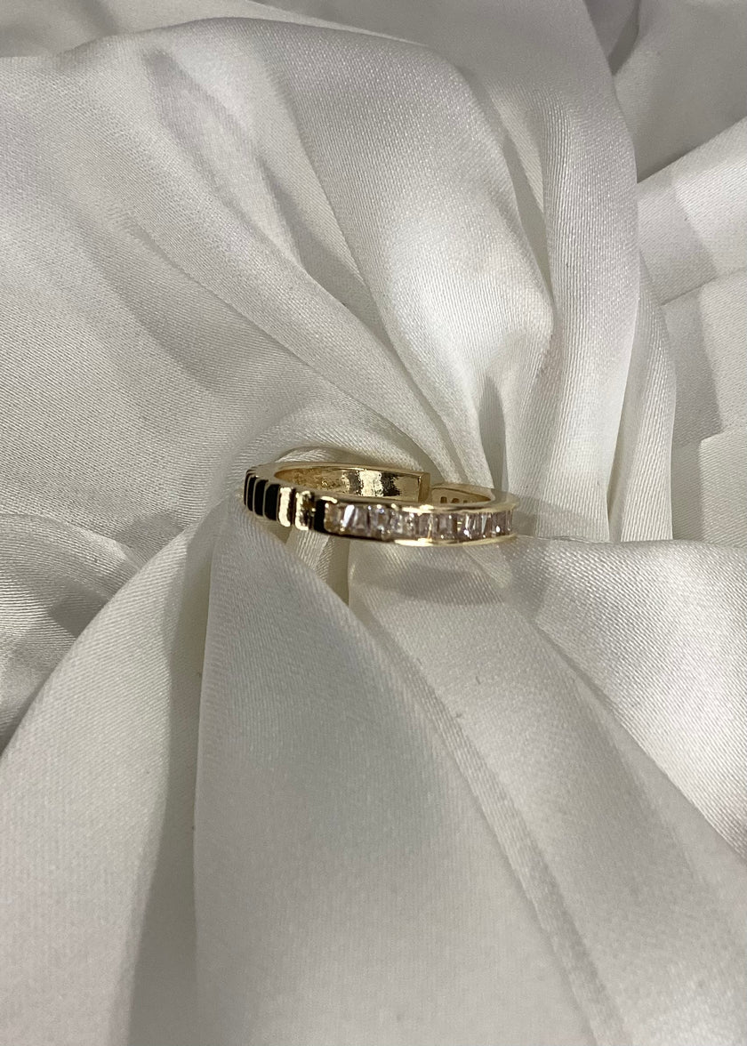 Anillo mitad baguette mitad rugoso