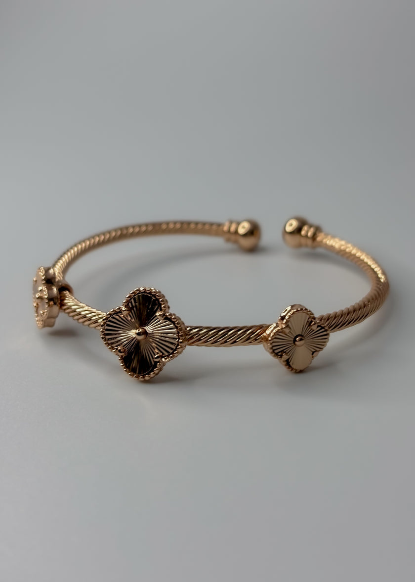 brazalete trebol textura