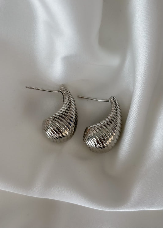 Arete gotita raya