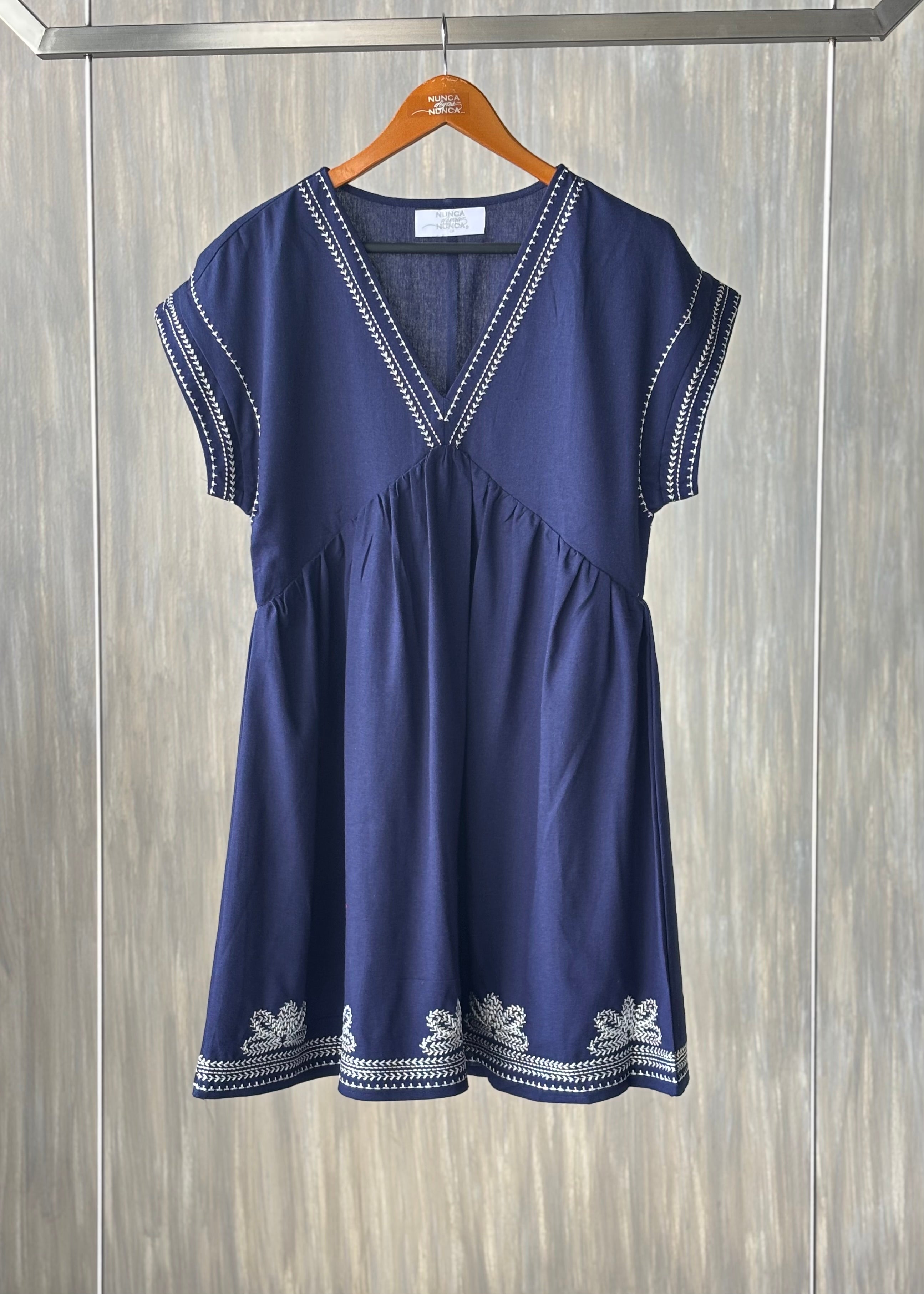 Vestido corto con tejido