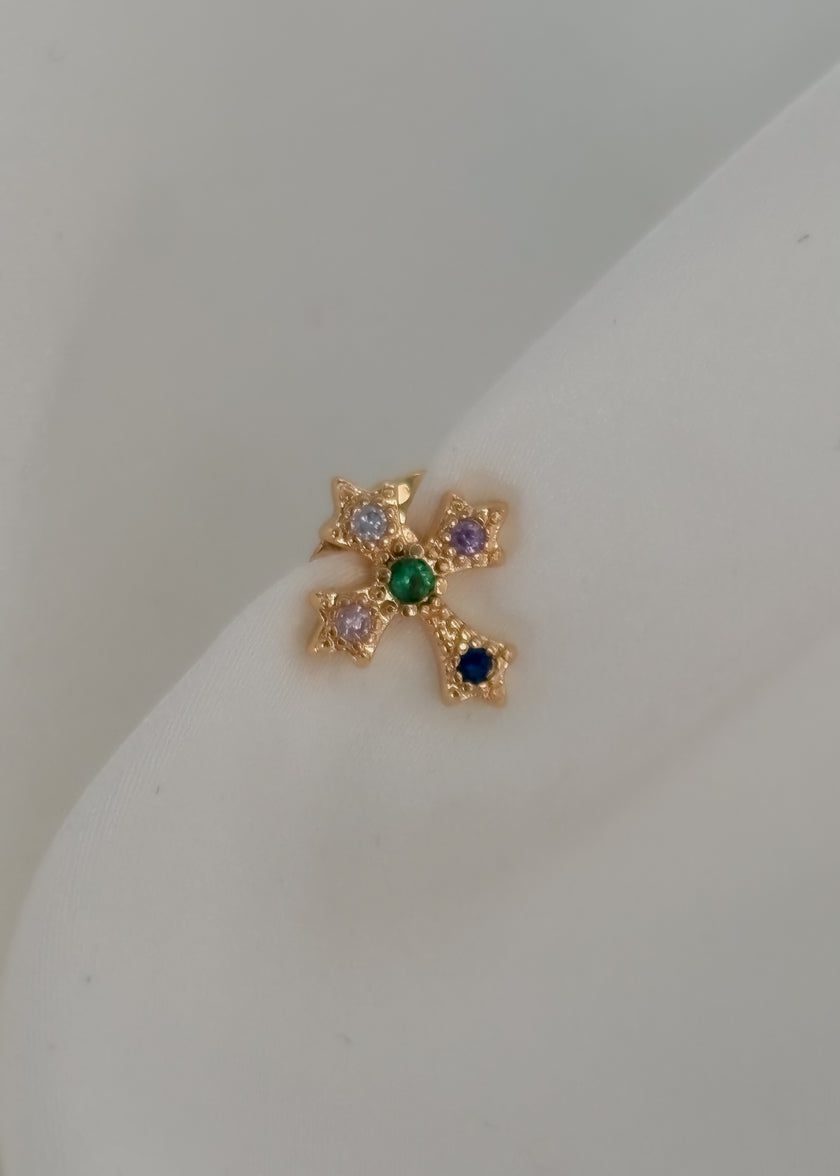Arete mini cruz con piedritas de colores