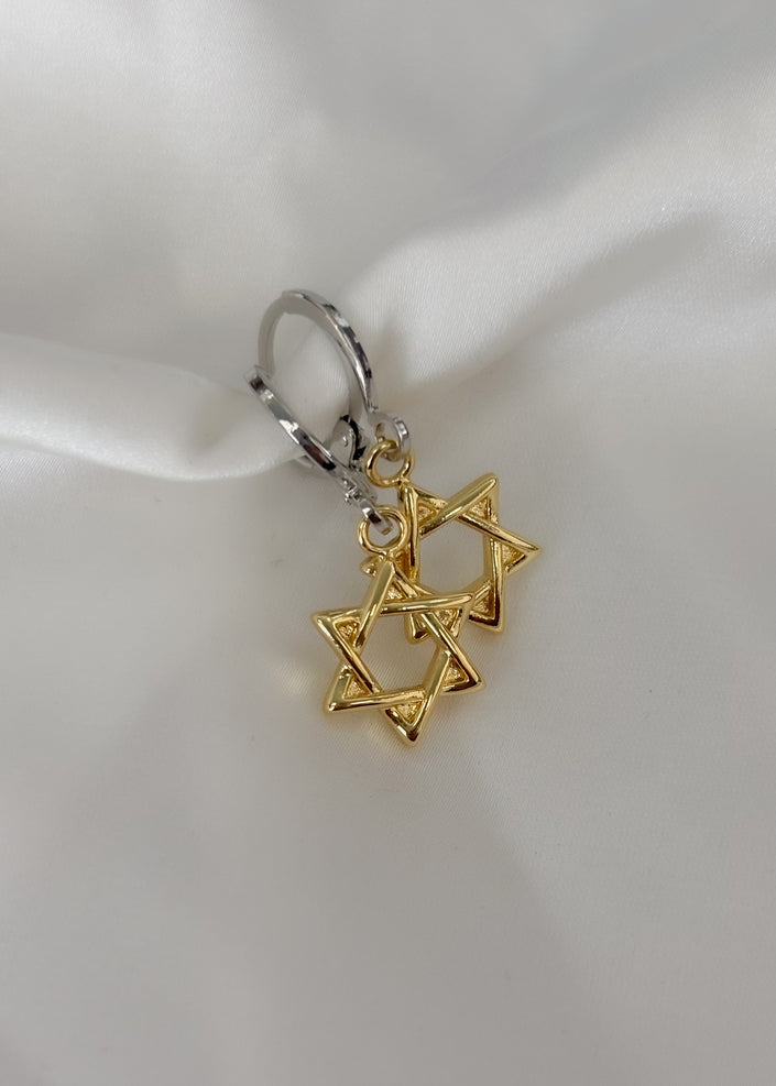Arracadas con estrella colgante