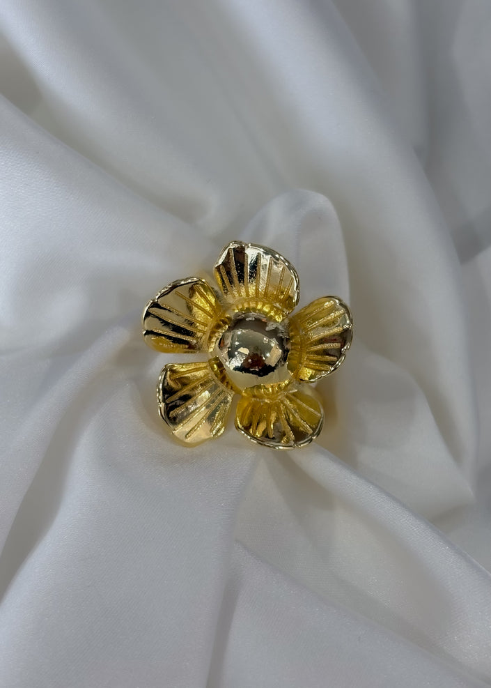anillo flor grande