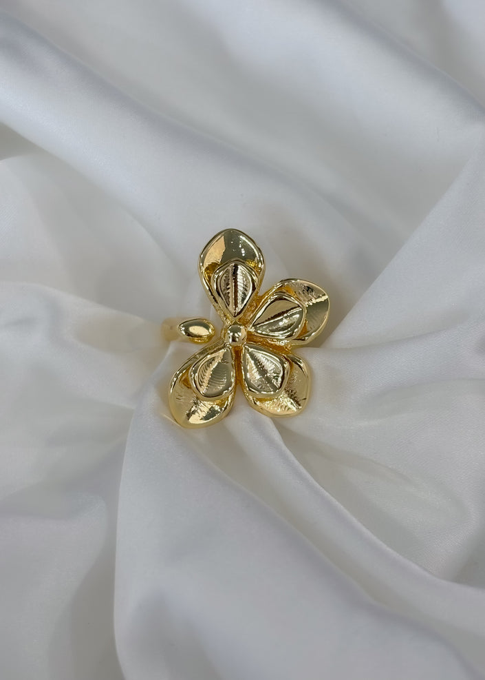 Anillo mariposa flor