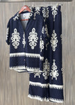 Conjunto blusa y pantalón grecas