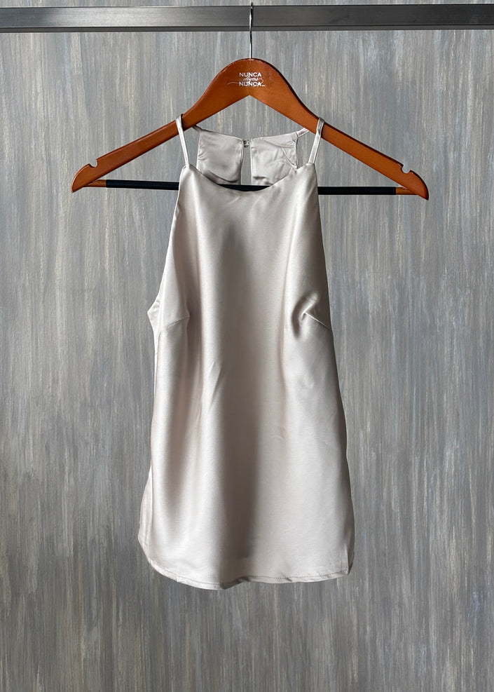 Blusa satinada con tirantes