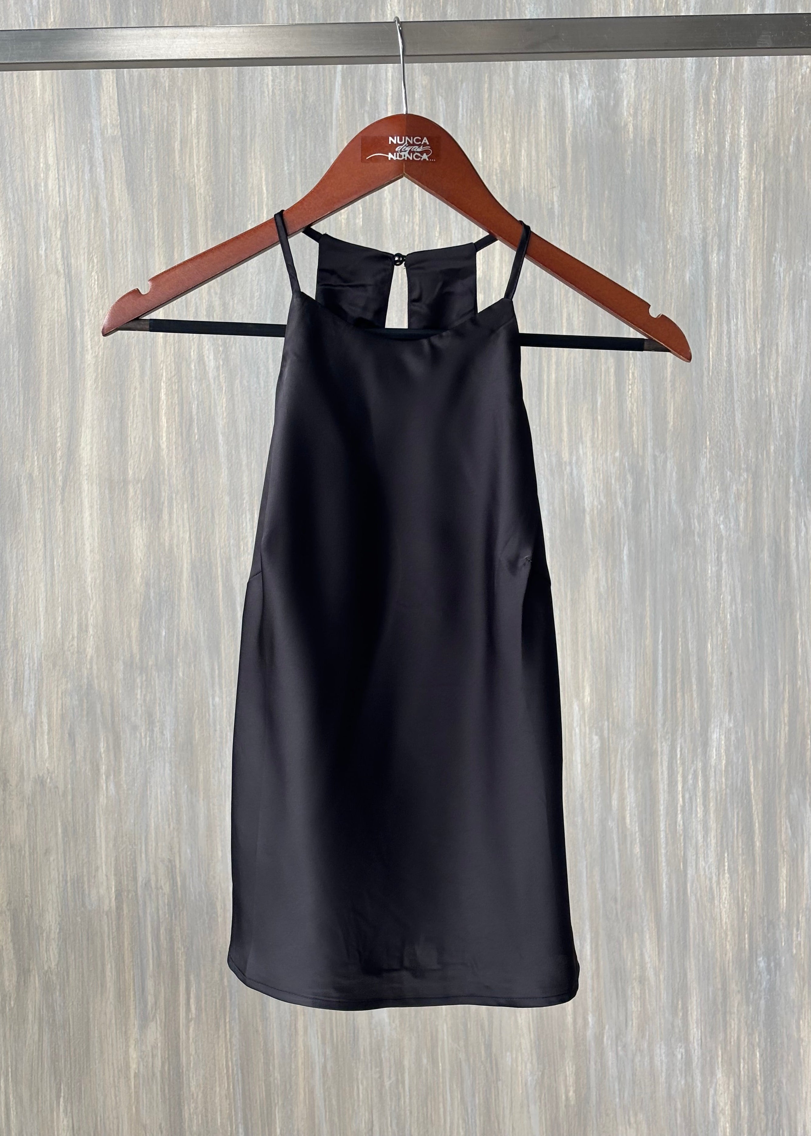 Blusa satinada con tirantes