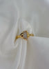 Anillo concha con zirconias