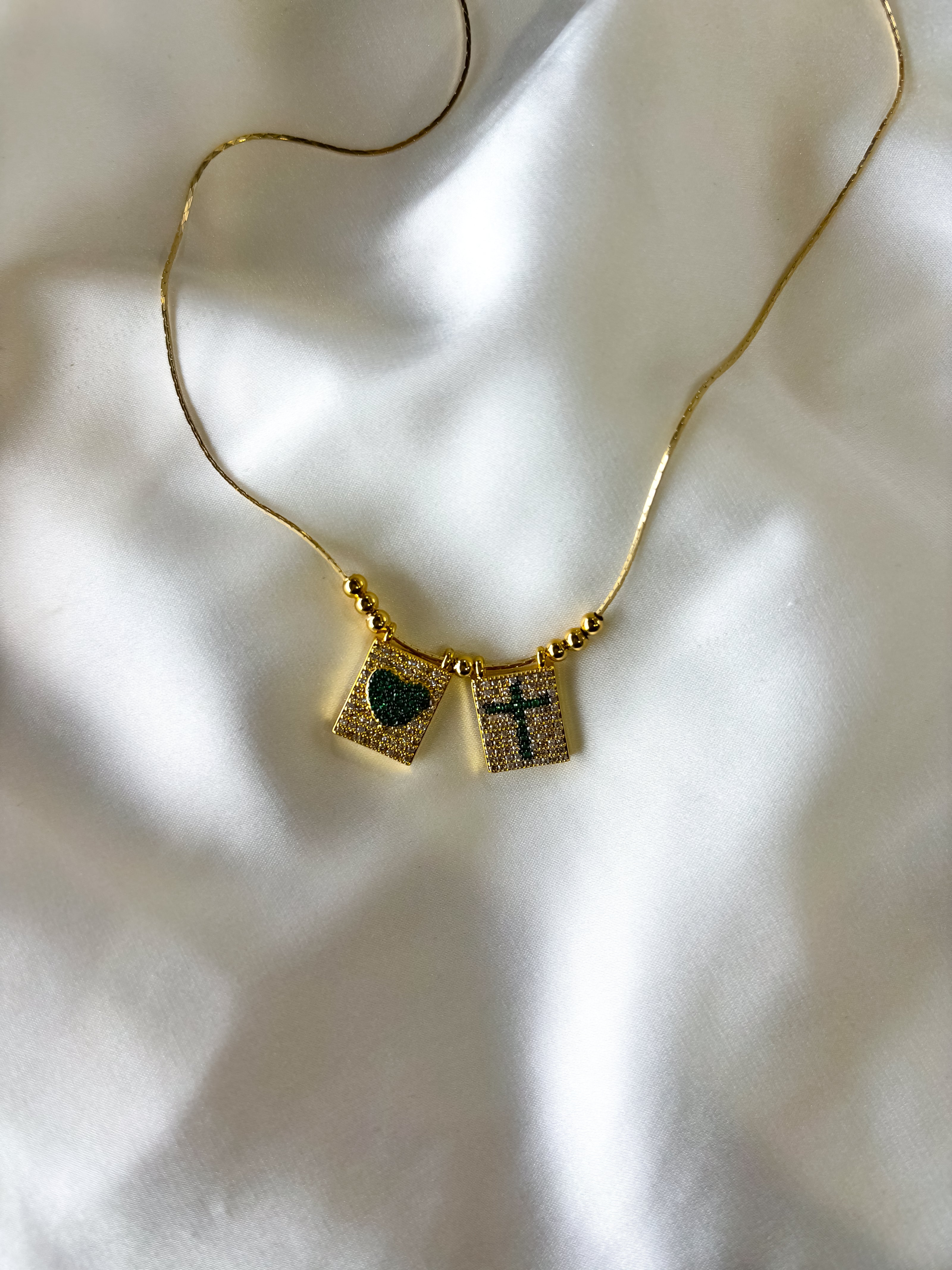 Cadena corazón y cruz