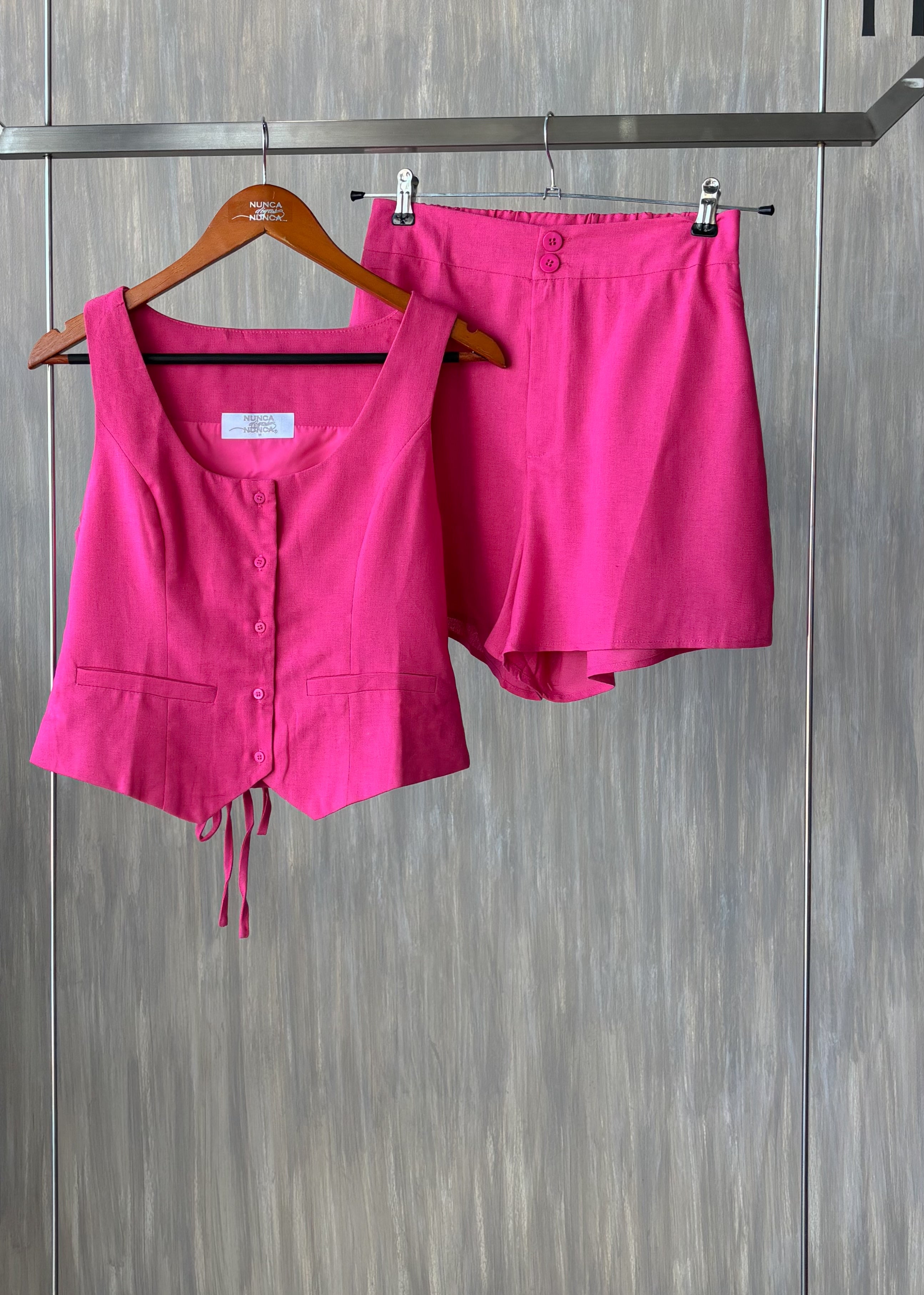 Conjunto chaleco y short