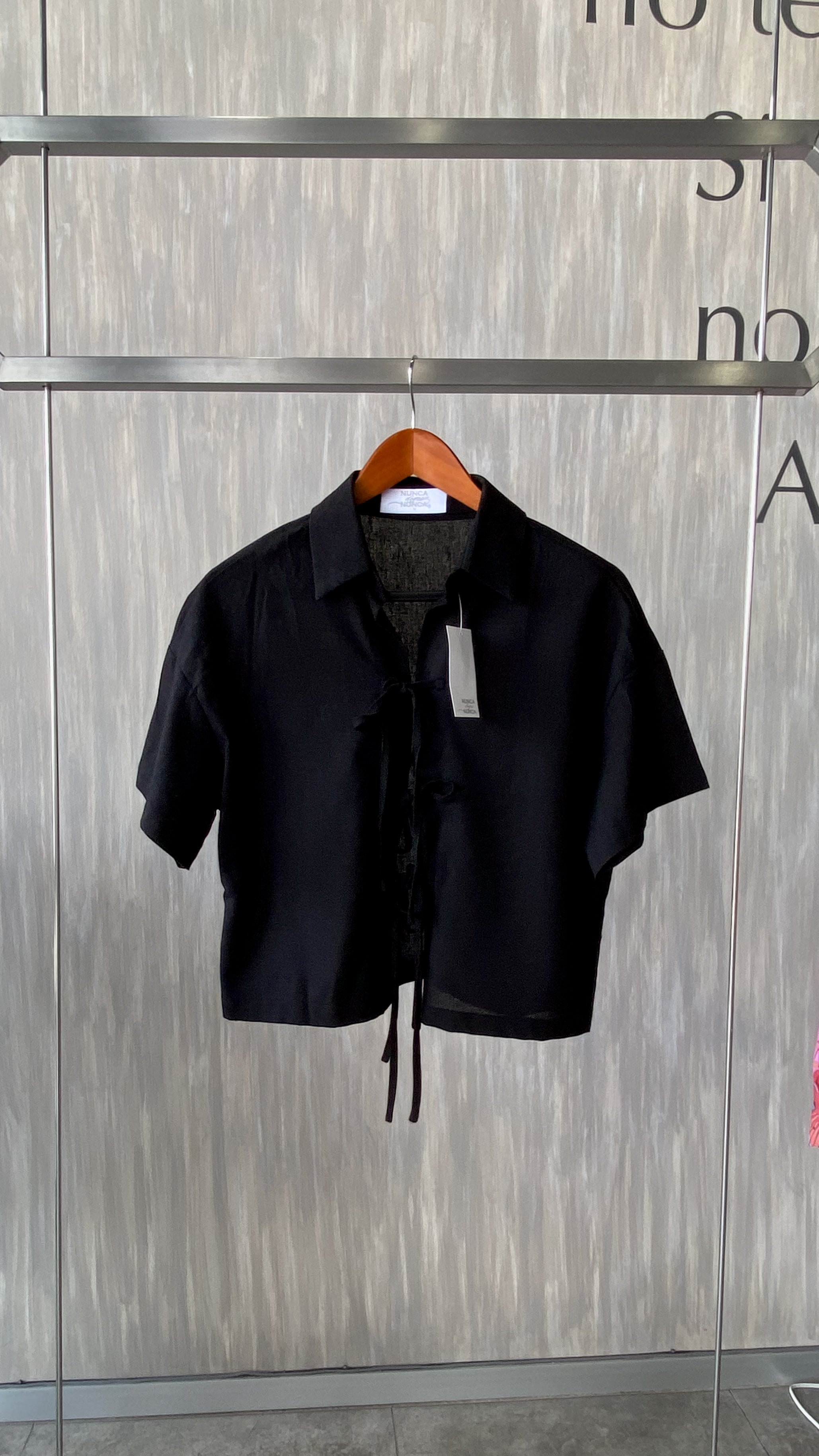 Camisa con lazos