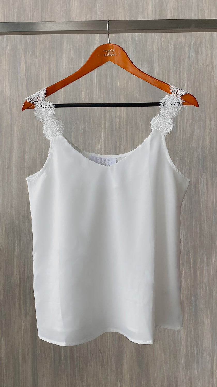 Blusa de tirantes encaje
