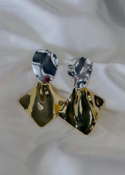 Aretes bicolor rombo y ovalo