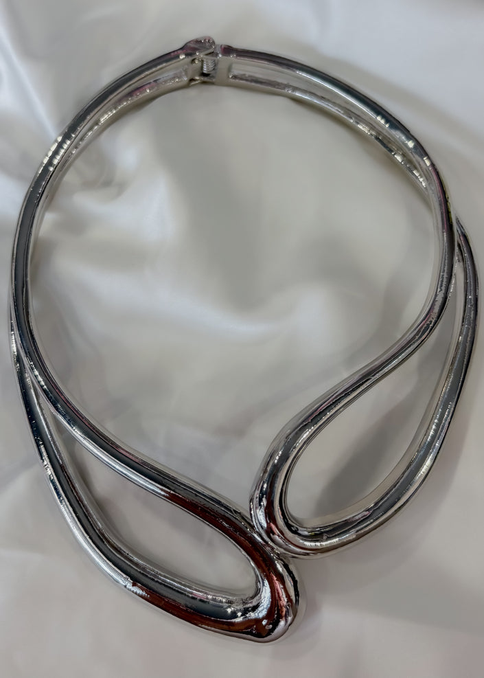 Gargantilla plateada