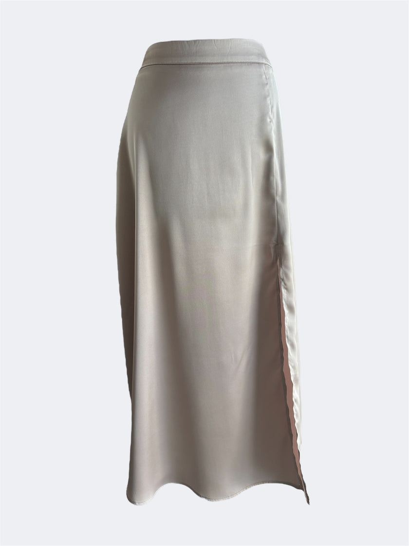 Falda satín con resorte