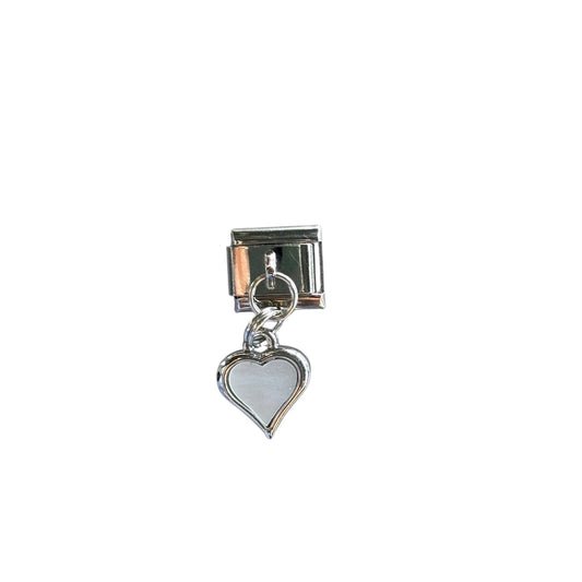 Charm con dije corazón aperlado