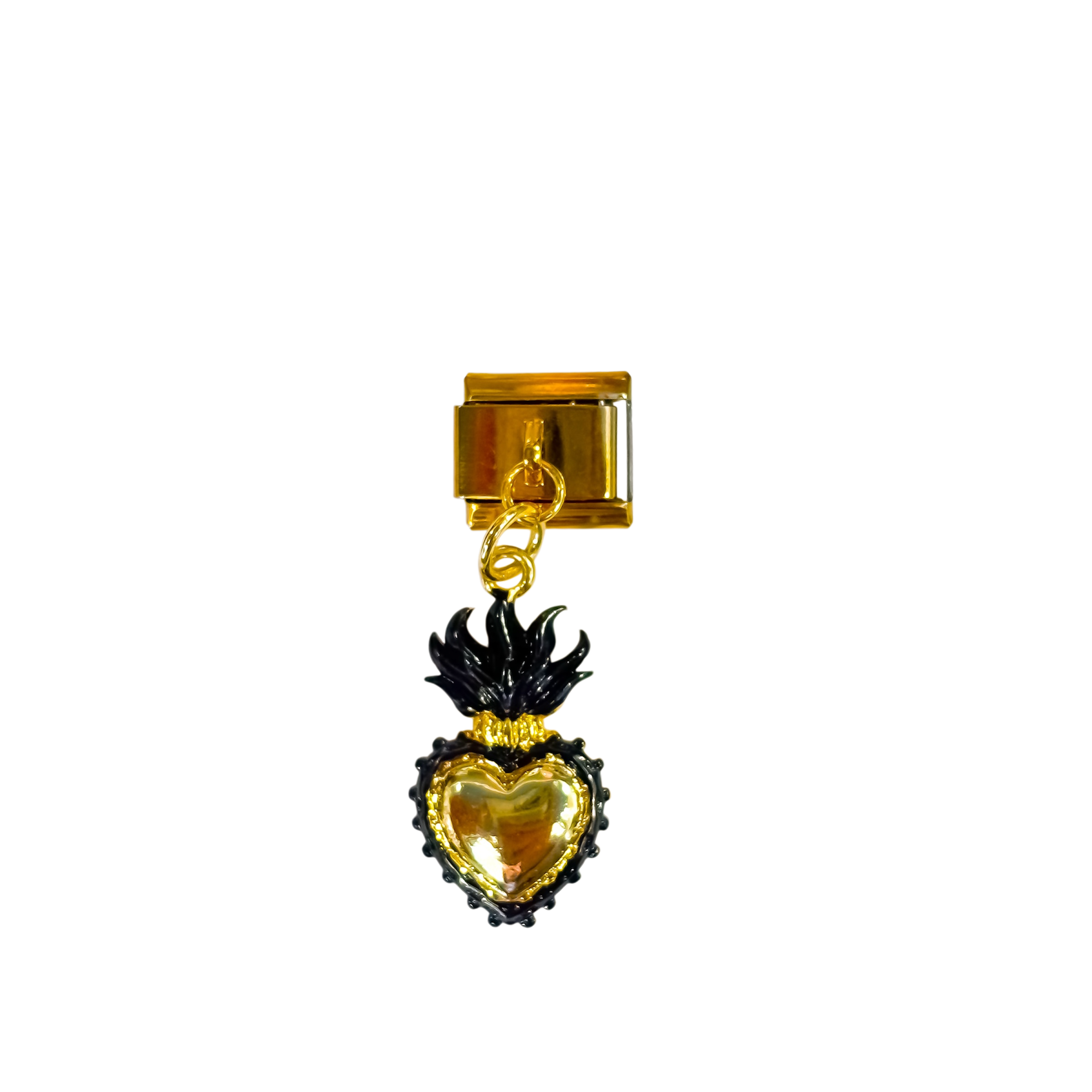 Charm con dije corazón borde negro