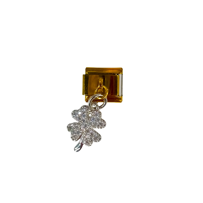 Charm con dije trébol