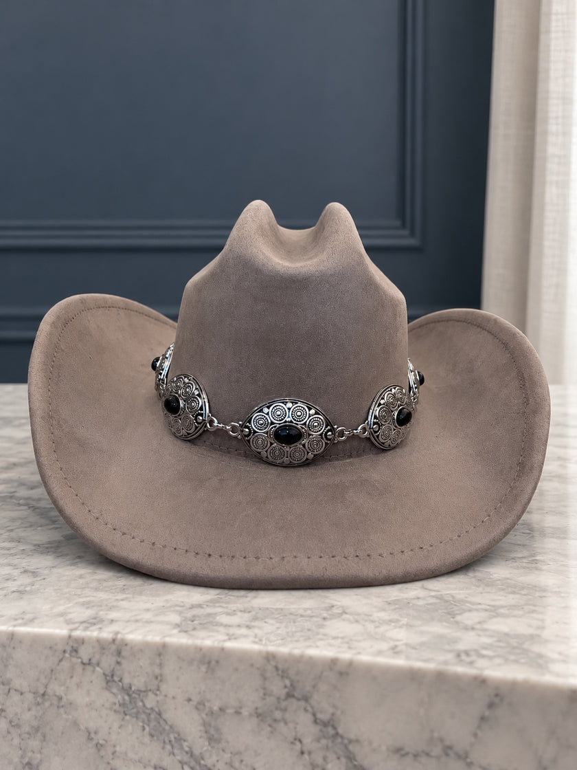 Sombrero western taupe con medallones plateados