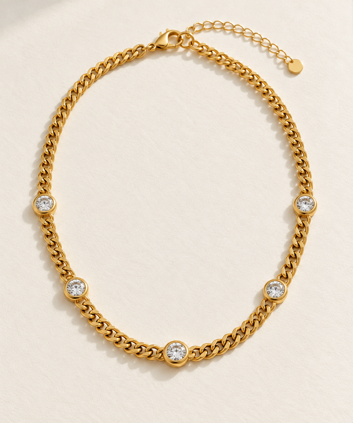 Collar NDN1102 con cinco circonitas detalle